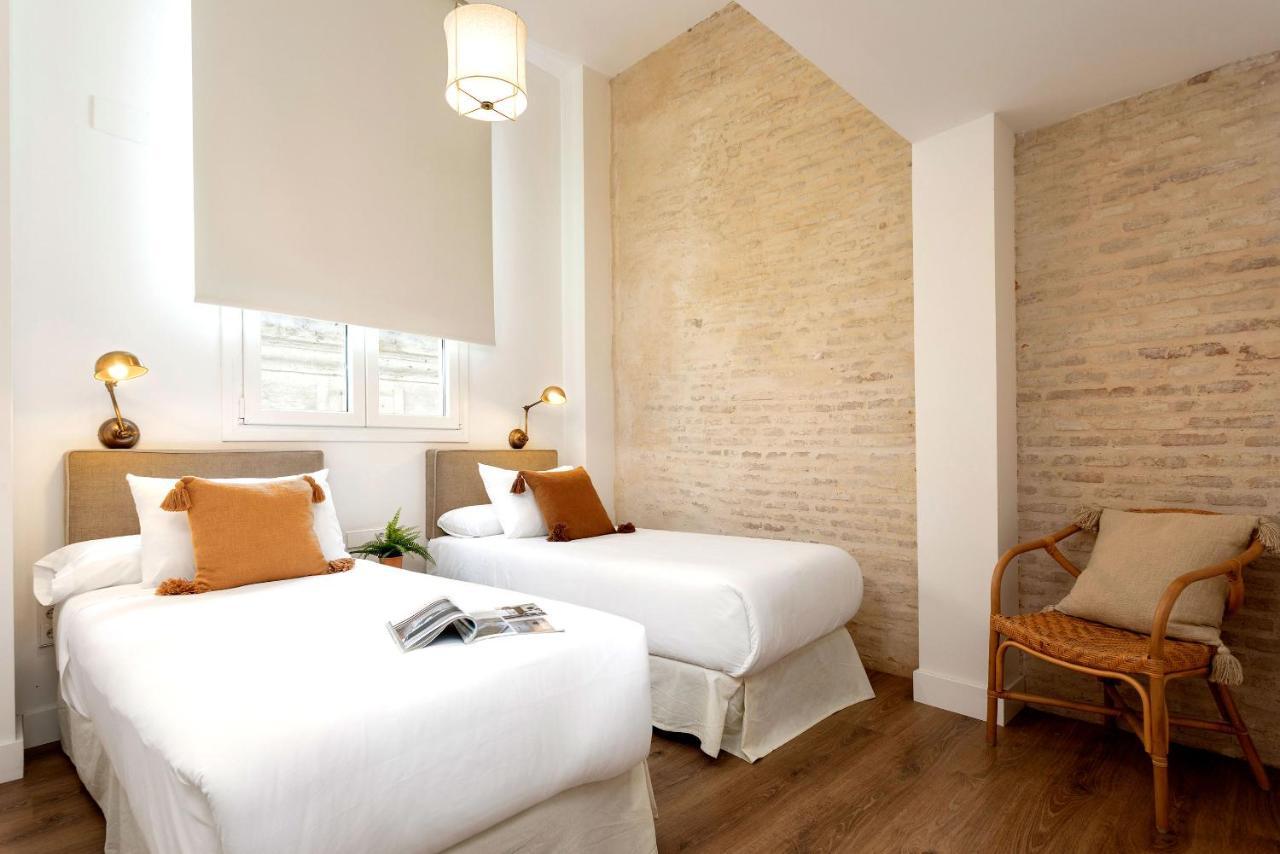 Genteel Home Almirante Lobo Sevilla Buitenkant foto